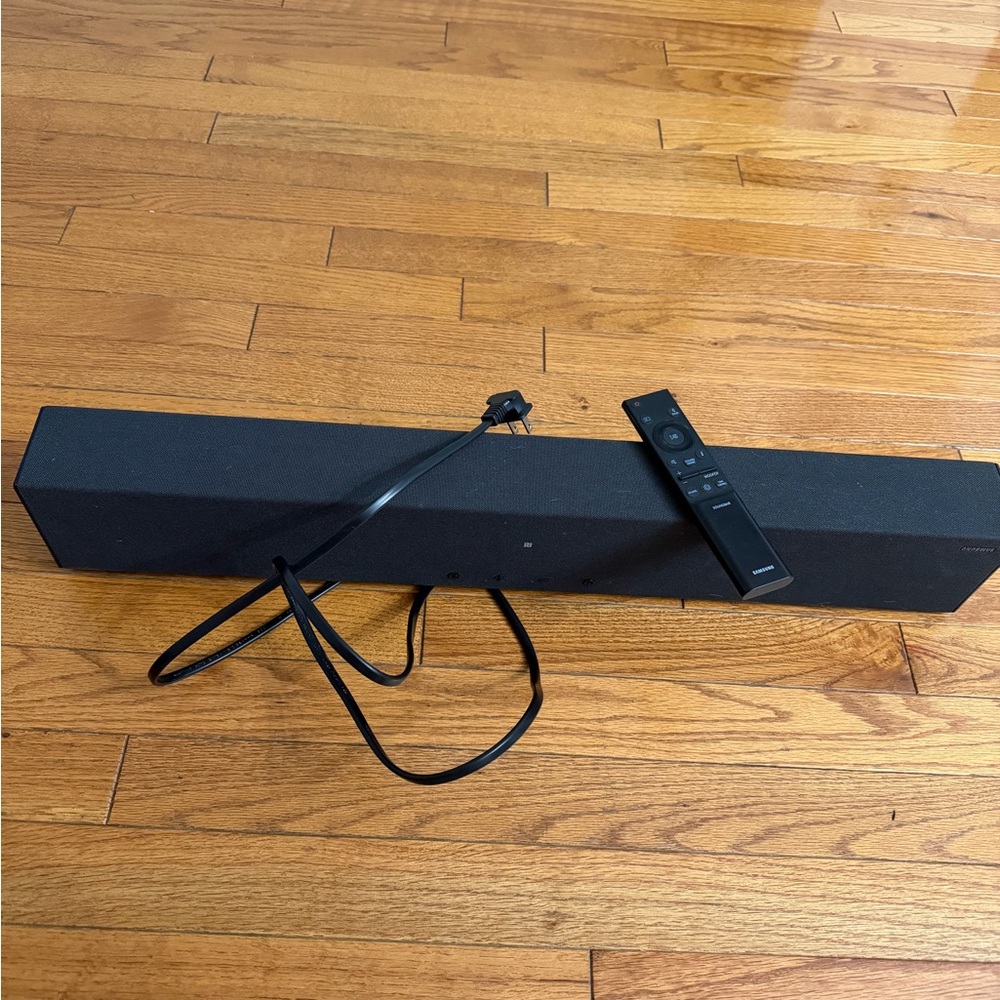 Samsung Soundbar with Remote